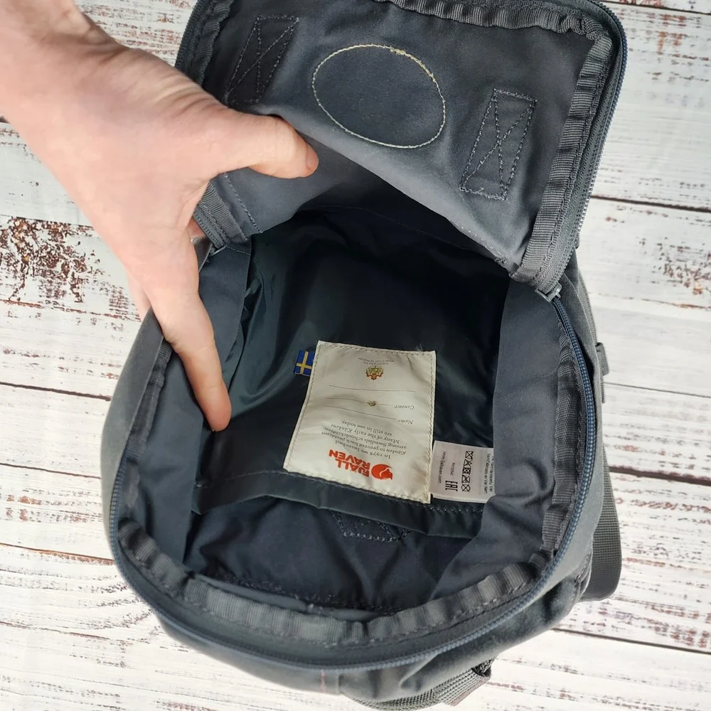 Fjallraven Kanken Mini Backpack Unisex Graphite Gray 7L Vinylon F Daypack